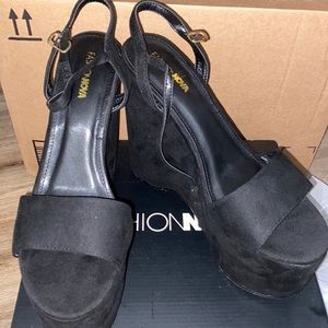 Fashion Nova Platform Size 11 fits size 10/11 women